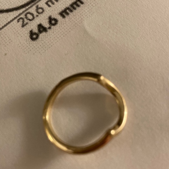 Small gold ring, unique design - Picture 3 of 8